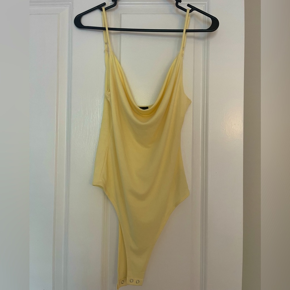 Yellow bodysuit ☀️ Forever 21